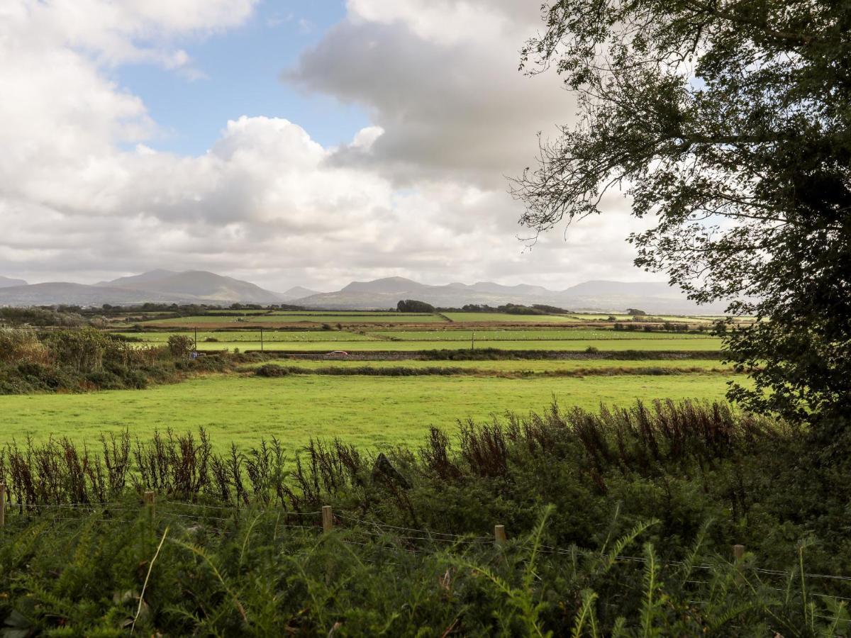 Clynnog House Villa Dwyran Exterior photo